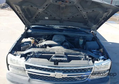 2002 Chevrolet Silverado 1500 Ls z USA, uszkodzony, nr VIN 2GCEC19T921162930